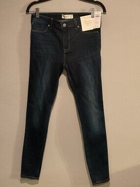 ABERCROMBIE & FITCH NWT MID RISE JEAN LEGGING